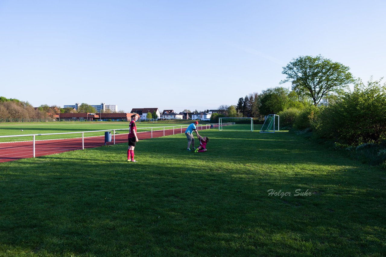 Bild 106 - B-Juniorinnen SV Wahlstedt - TSV Zarpen : Ergebnis: 11:0